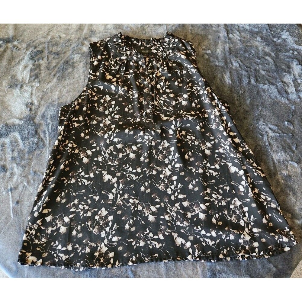 Simply Vera Black Floral Tank Size Large